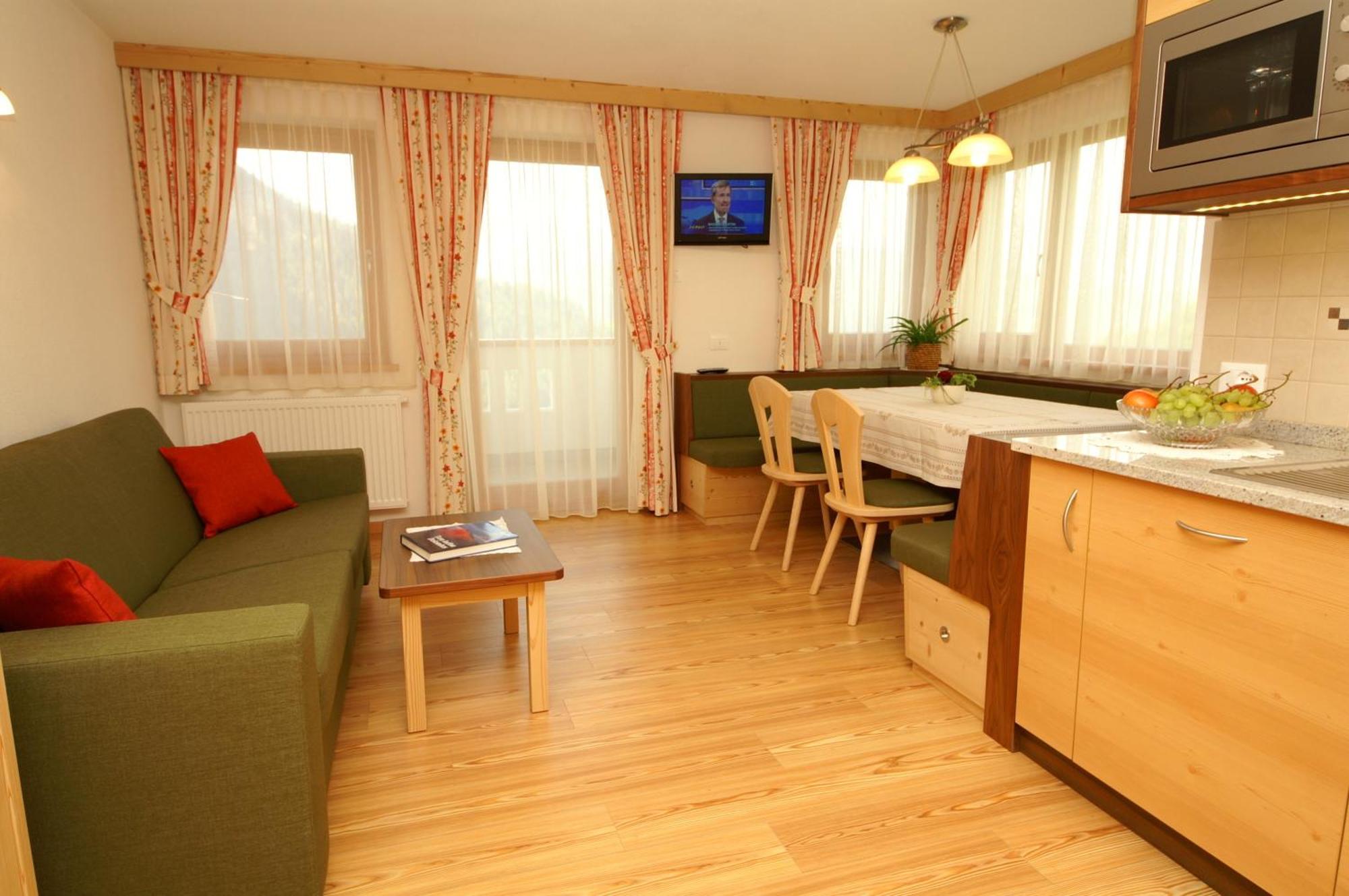Miribunghof Apartment La Valle Luaran gambar