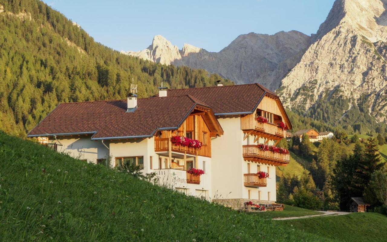 Miribunghof Apartment La Valle Luaran gambar